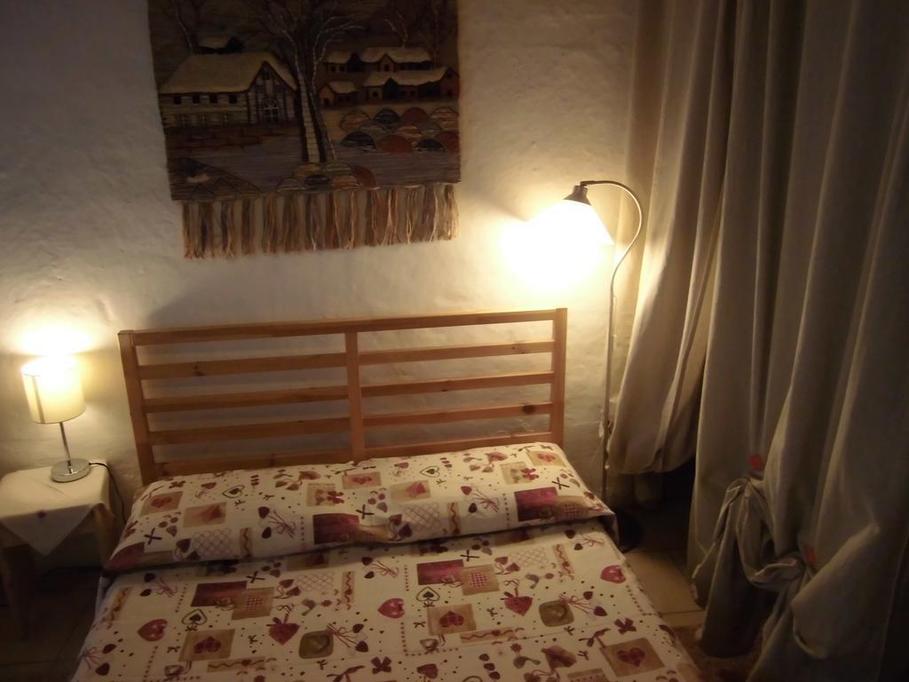 ポン・サン・マルテン La Casa Antica Bed & Breakfast エクステリア 写真
